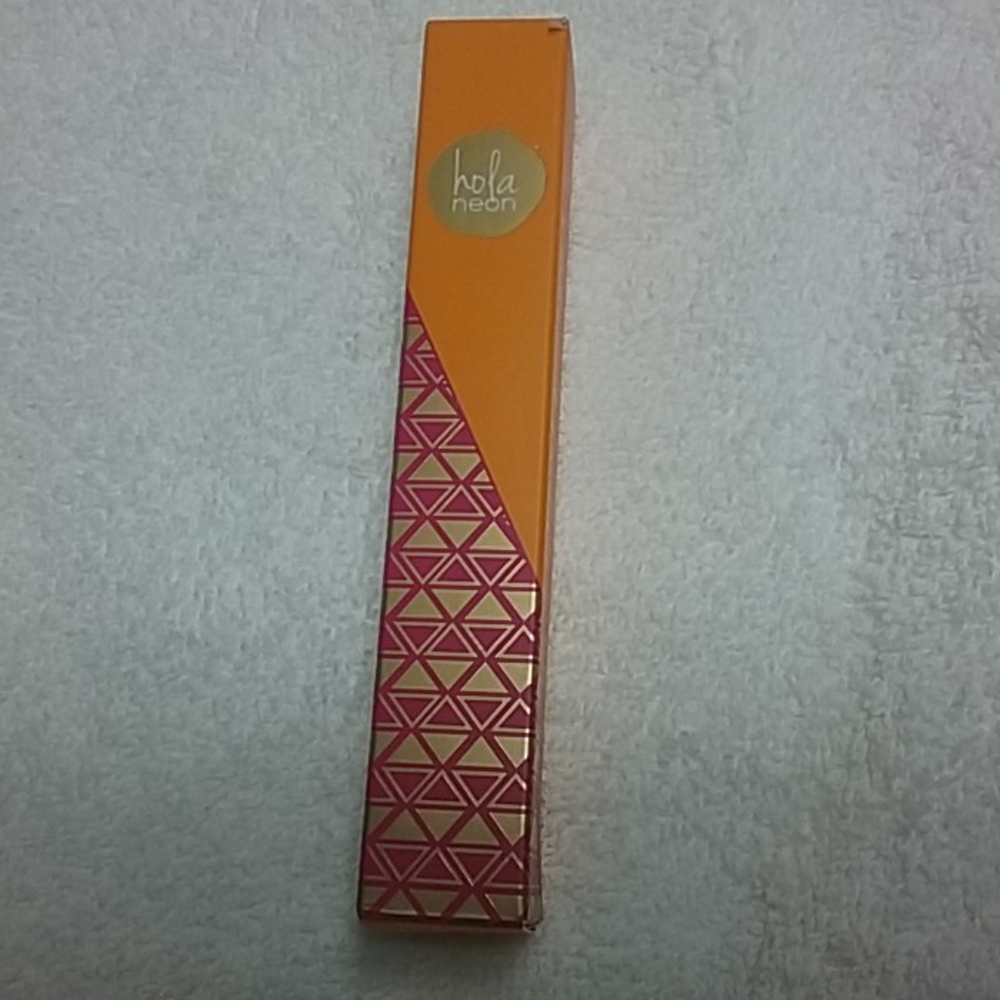 Liquid lipstick